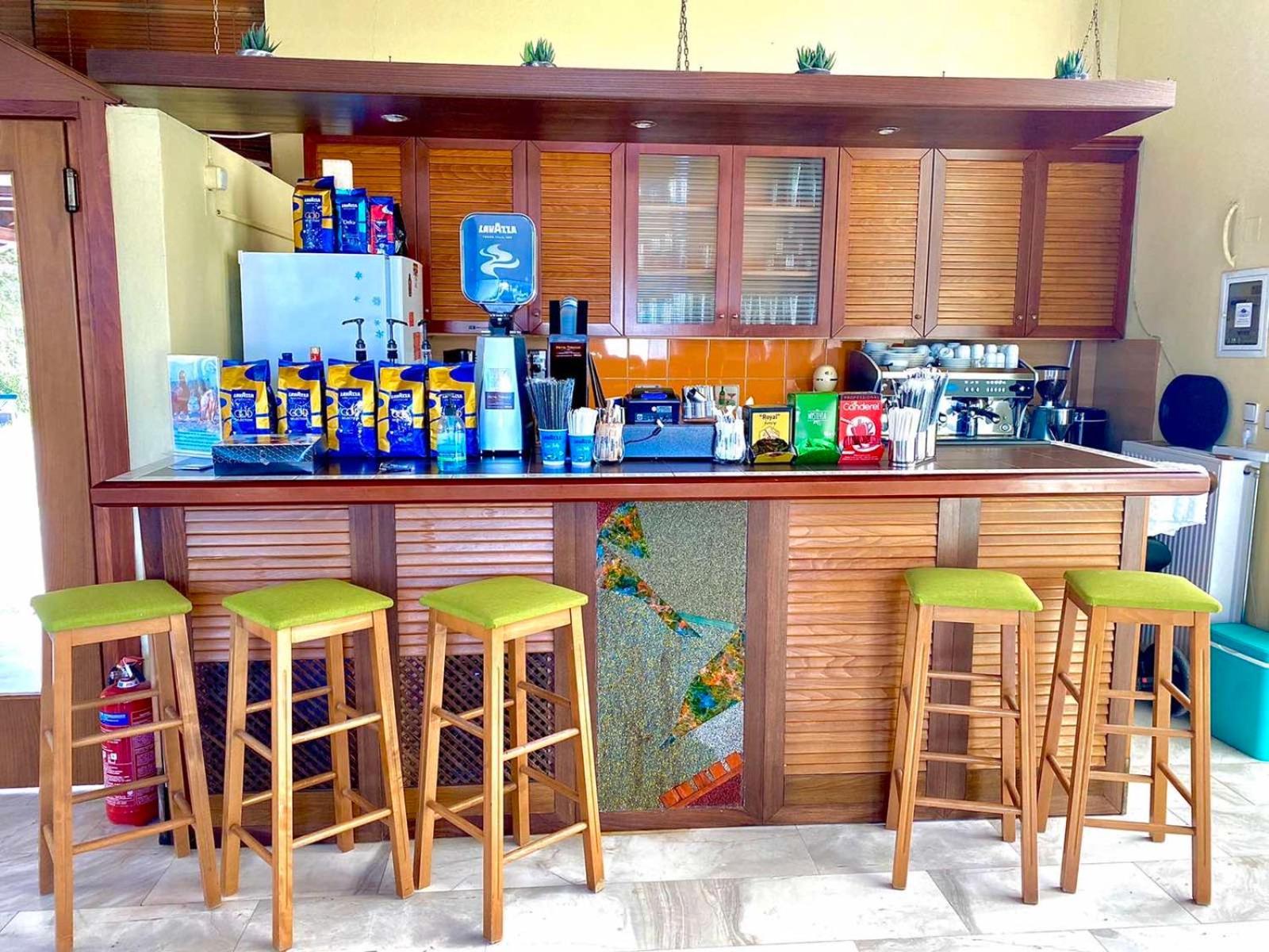 Thrassa Hotel Tycheron Экстерьер фото